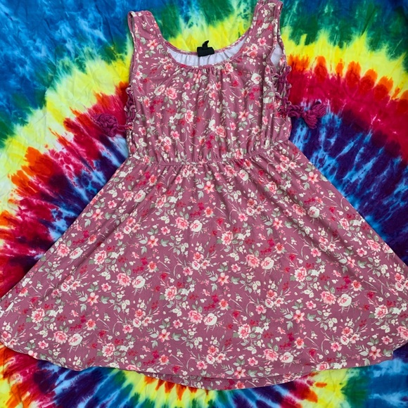 Girls Floral & Solid Dress Bundle - Picture 2 of 7